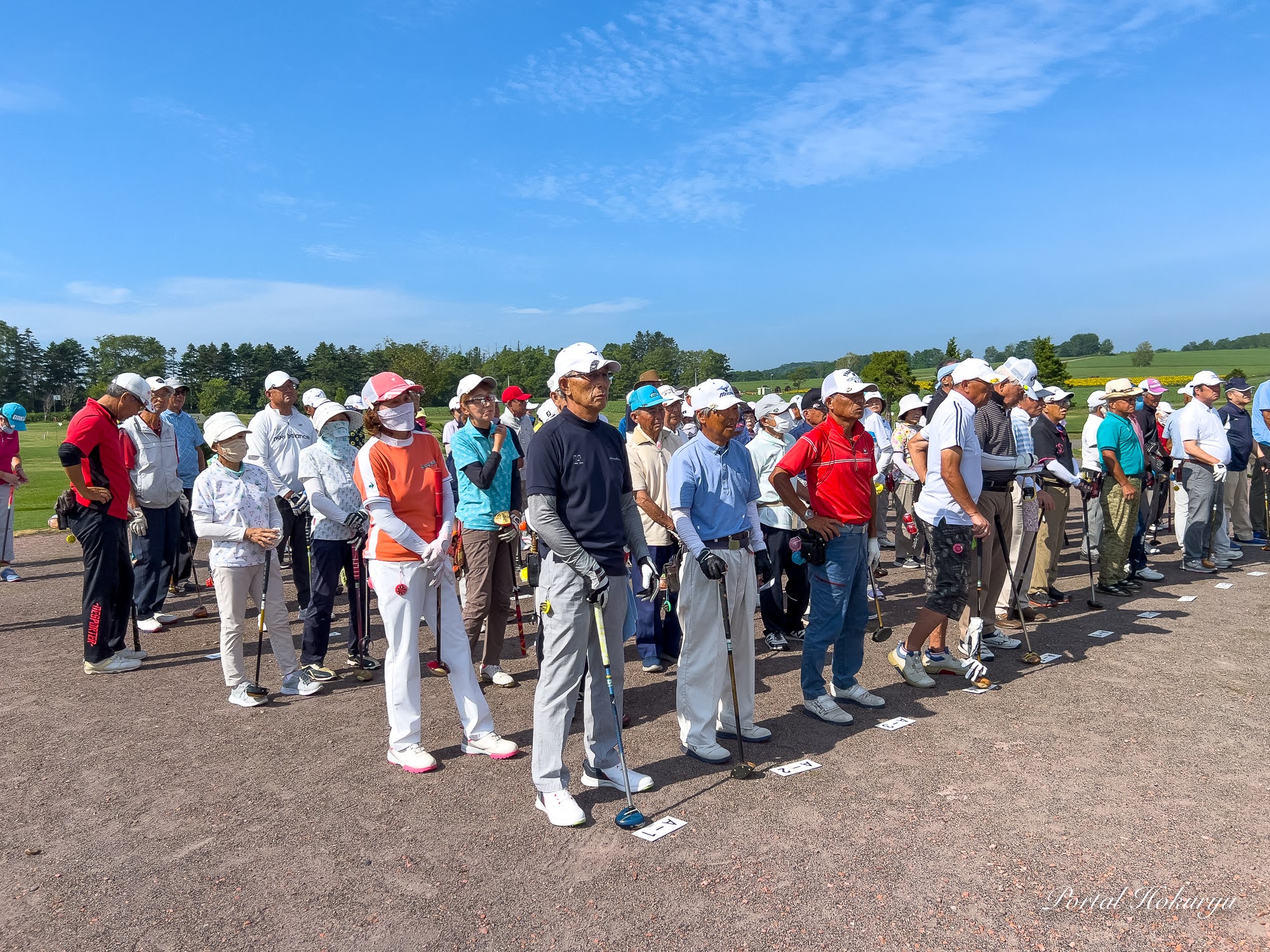 第６回フレンド杯パークゴルフ大会 2024（北竜町ひまわりパークゴルフ場）気温３０℃を超える中、１０２名が元気にプレイ！