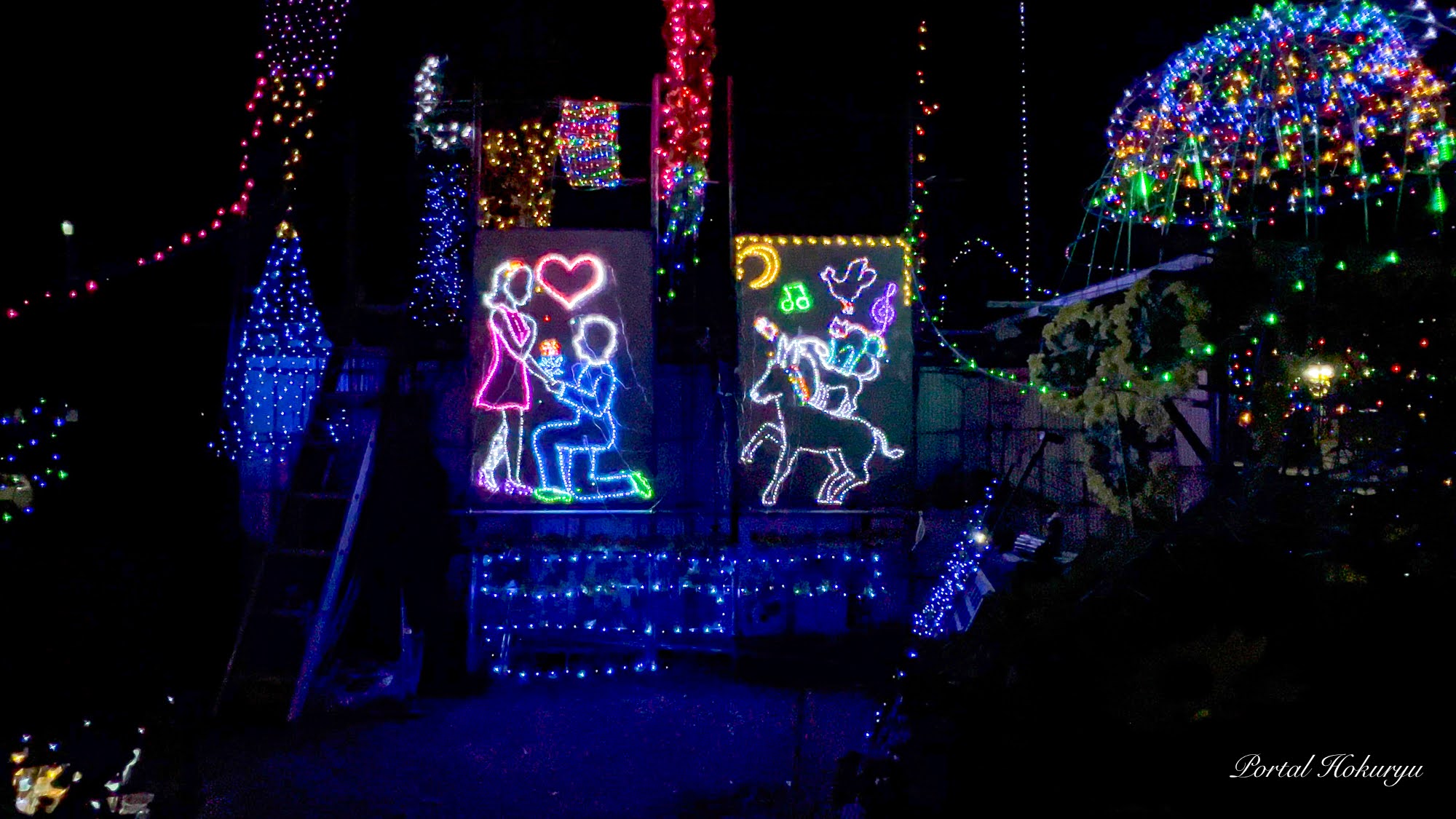 節也 ルミナリエ 2024（鈴木節也さん作・お庭のソーラーイルミネーション）