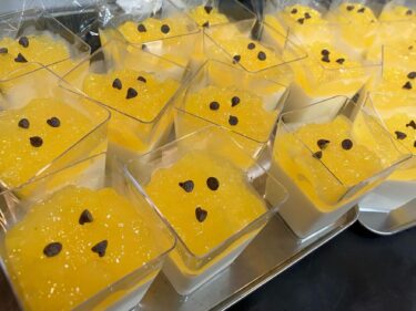 आज, 12 अगस्त (सोमवार), राष्ट्रीय अवकाश के दिन, हम खुले रहेंगे! हमारे पास ढेर सारा तरबूज़ मूस उपलब्ध है 🍉 [हिमावारी रेस्टोरेंट]