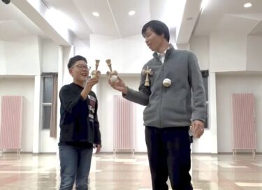 Kami memutuskan untuk melakukan sinkronisasi Haneken 😁 Nah, besok (24/10) di Hokkaido Television (HTB) akan menayangkan program bernama On-chan mulai pukul 20:54, di mana On-chan datang ke Klub Hokuryu Kendama untuk bermain seperti mengalir 👏 [Klub Hokuryu Kendama]