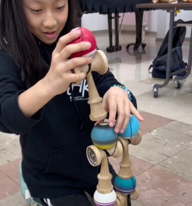 Dünən (11/12) fəaliyyət günü idi 🔥 Keçən həftədən bəri hamı Kendama tikinti bloklarına bağlanıb. LOL Əgər əyləncəlidirsə, bu yaxşıdır! ! [Hokuryu Kendama Club]