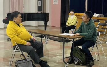 11月14日（木）今日は18人で練習でした。演奏会まであと2週間。練習も佳境に入ってきています。そんな中、新聞社の取材がありました【北竜町ひまわりコーラス】