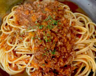 ☀️🌞 Ev yapımı etli spagetti 🍝 900 yen. Bu, ustanın gurur duyduğu yemeklerden biridir, bu yüzden lütfen deneyin 🙇【Mutfak Haruharu】