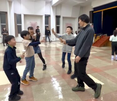 クラブ初参加の @gongyilangxichuan も入れて６人でとめけんシンクロ✨はじめてのシンクロ。これから沢山シンクロしましょうー！ 😊 なんか良い感じだなー【北竜けん玉クラブ】