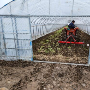 3月24日（月）ハウス内　あら起こし【（株）高田】