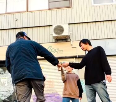 @asahidama_official の @john295375 さんとだべりながらけん玉。この時間好きだ。【北竜けん玉クラブ】