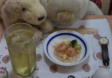 ☀️🌞 5月15日(木)はみちゃんのおつまみ:えびビーフンとアップルジンジャーカクテル【kitchen晴晴】