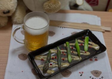 ☀️🌞 June 3rd (Tue) Hami-chan's Snack: Asparagus in Season with Hollandaise Sauce and Beer 🍺 Hollandaise is also known as Western mayonnaise 😸 [Kitchen Haruharu]