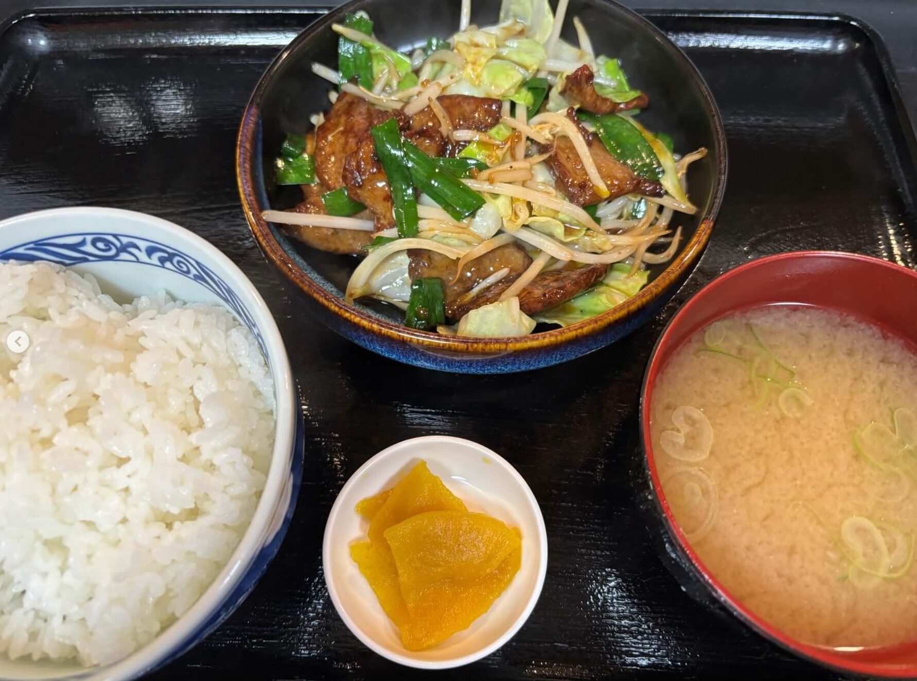 レバニラは夜メニューのみでしたが ランチでも食べられるようになりました！【お食事処向日葵】