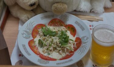 ☀️🌞 7 iyul (bazar ertəsi) Hami-çanın qəlyanaltısı: Buxarda hazırlanmış toyuq qaram masala salatı və pivə 🍺 [Mətbəx Seisei]