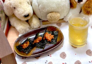 ☀️🌞 9 जुलाई (बुधवार) हामी-चान के नाश्ते: सैल्मन नारे-रो नोरी रोल और ब्राउन राइस टी। हाल ही में, मास्टर को चाय-आधारित पेय पदार्थों की लत लग गई है और वे उन्हें विभिन्न प्रकार की चाय में मिलाकर पी रहे हैं 😊 [किचन सेइसी]