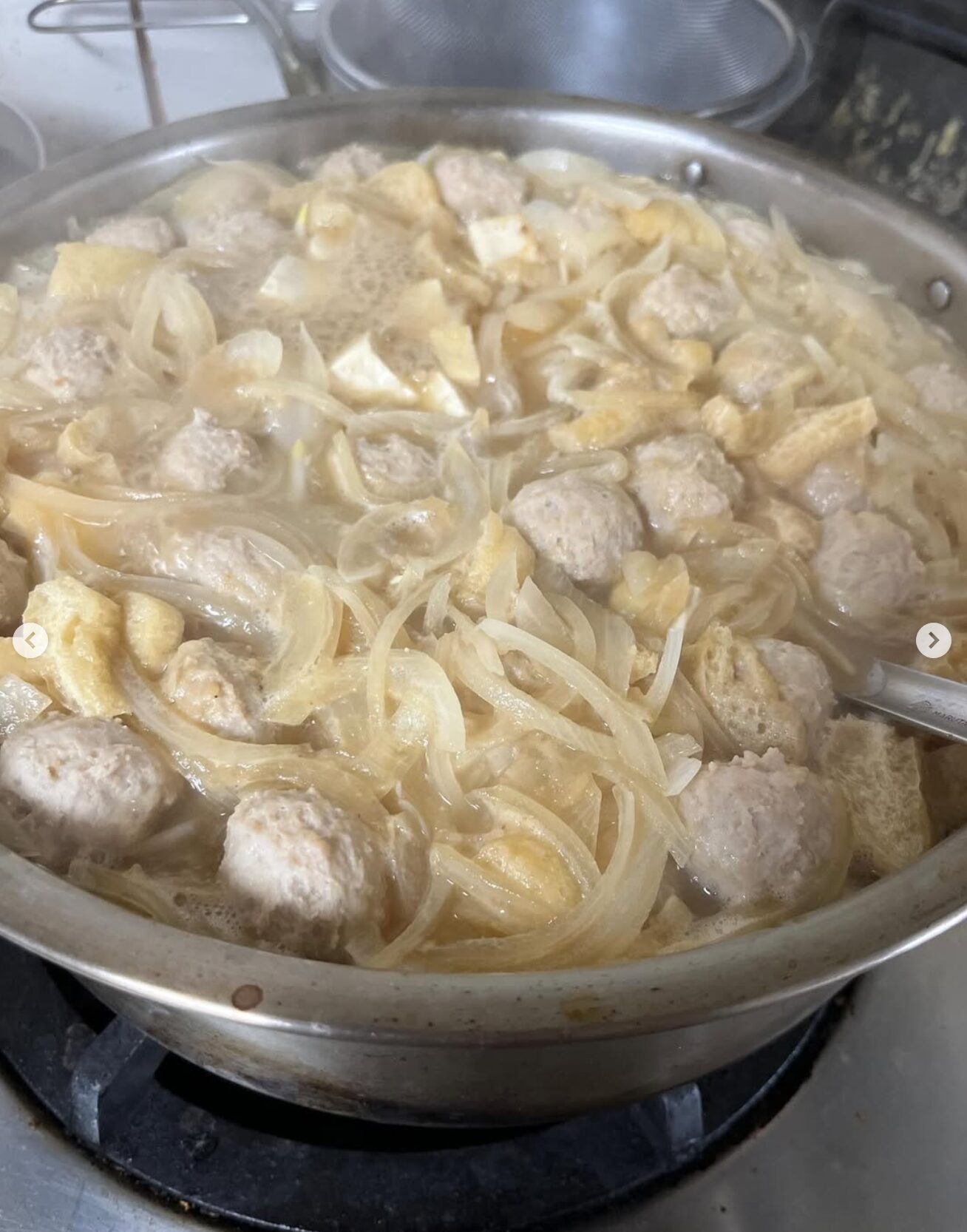 🌻 11月19日（水）本日の日替わりランチ：鶏肉つみれ団子汁とちょこっとフライをお付けした定食でした ♪【お食事処向日葵】