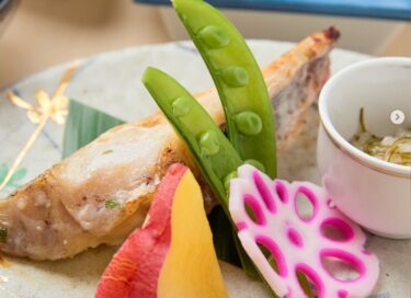 北竜町の食材を堪能！夕食の和食膳をご紹介 🥢 ご宿泊の際にお召し上がりいただく、季節の食材を取り入れた基本の和食膳です🍽️【サンフラワーパーク北竜温泉】