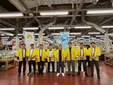 うまんちゅ市場23周年祭　ひまわりライス販売イベント 令和7年11月22日（土）・23日（日）、沖縄県糸満市の『うまんちゅ市場』にて開催された23周年祭で、北海道米『ひまわりライス』の試食販売イベントを実施しました。【JAきたそらち】